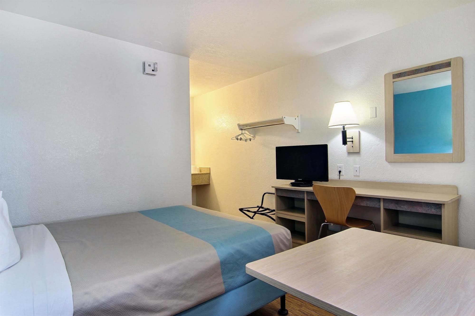 Motel 6-Lubbock, Tx Εξωτερικό φωτογραφία